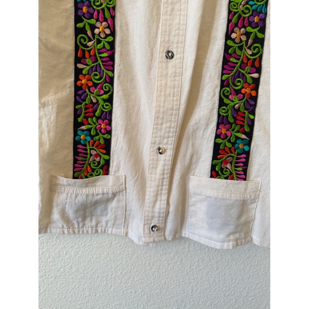 Mens Cream Embroidered Floral Mexican Guayabera Shirt Snap Button Size L /G - Picture 6 of 14